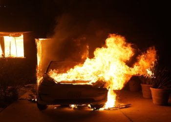 Teslanın Avrupa satışları çakıldı, BYD öne geçti