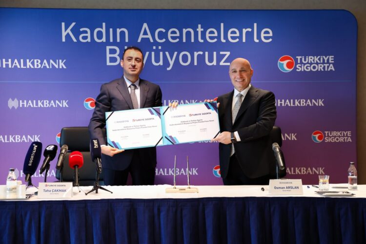 Türkiye Sigorta ve Halkbank kadın acenteleri destekliyor