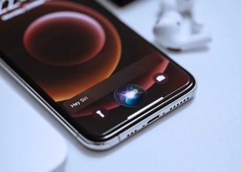 Apple Siri 3 Gemini 3 Pro ile 2026ya erteledi