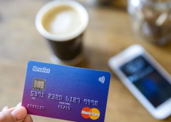 Avrupa'nın en değerli fintek girişimi Revolut Türkiye pazarına girmek için FUPS ile masada