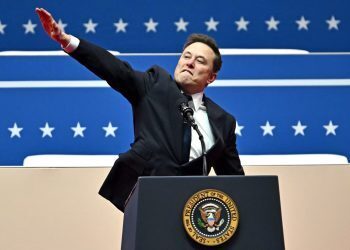 Elon Musk'ın yapay zekası Grok nefret söylemi testinde sınıfta kaldı