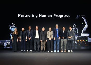 Hyundai CES 2026'da bombayı patlattı, parkur ustası Atlas robotu fabrikalara inip seri üretime geçiyor