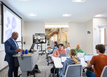 Logitech hibrit ofislerdeki toplantı deneyimini yapay zeka ile sinema kalitesine taşıyor