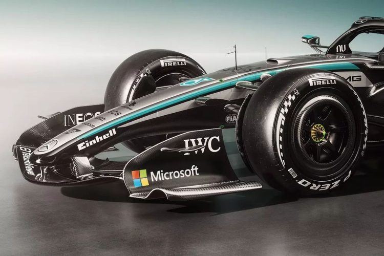 Microsoft ve Mercedes F1 takımı tarihi bir sponsorluk anlaşması imzaladı 1 Microsoft ve Mercedes F1 takımı tarihi bir sponsorluk anlaşması imzaladı