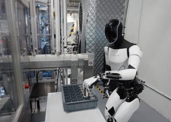 Tesla Optimus robotları 2027 yılında son tüketiciyle buluşacak 3 Tesla Optimus robotları 2027 yılında son tüketiciyle buluşacak