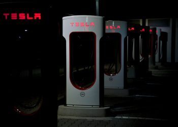Tesla Türkiye şarj ağında yeni durak İzmit