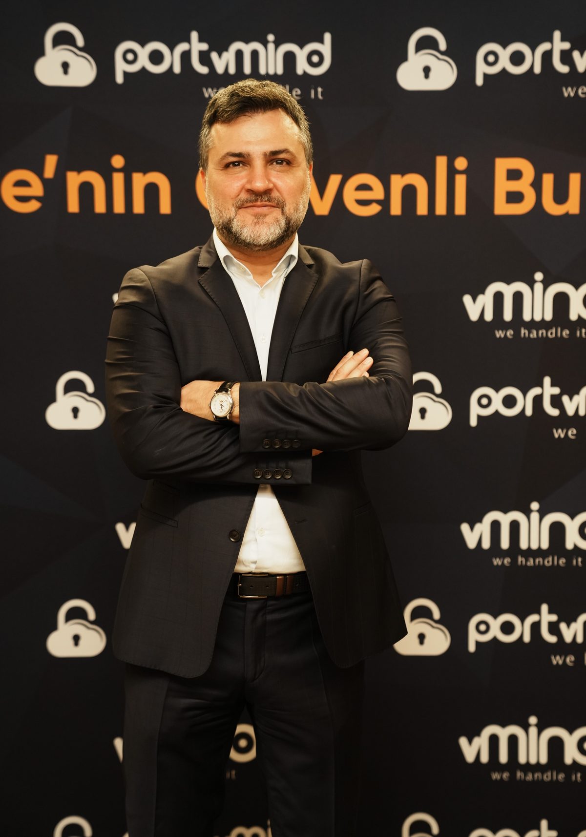 vMind, yapay zeka ile bulut altyapıda %30 tasarruf vaadetti