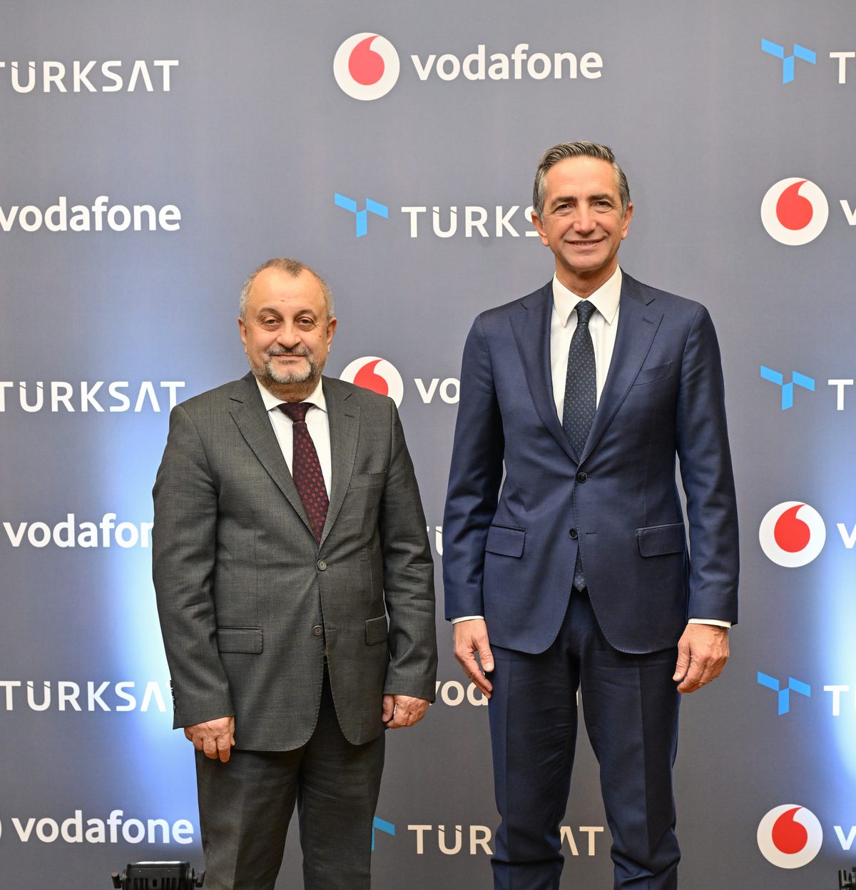 Vodafone, Türksat ile fiber iş birliği protokolü imzaladı