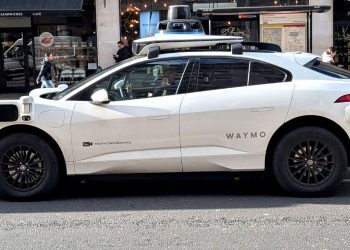 Waymo sürücüsüz taksileri Londra sokaklarına indiriyor
