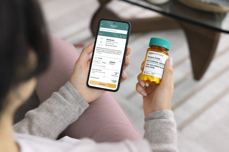 Amazon Pharmacy aynı gün teslimat hizmeti akıllı telefon uygulaması