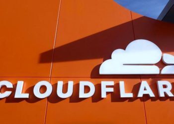 Cloudflare CEO'su Downdetector’u dava ile tehdit etti