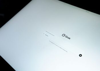 xAI, Android kullanıcıları için Grok sesli dikte özelliğini yayınladı