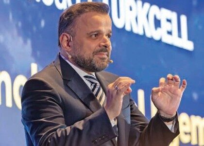Turkcell 2025 yılında net kârını 17,8 milyar TL'ye çıkardı