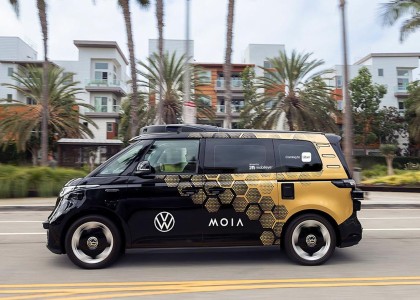 Volkswagen ve Uber, Los Angeles'ta robotaksi testlerine başladı