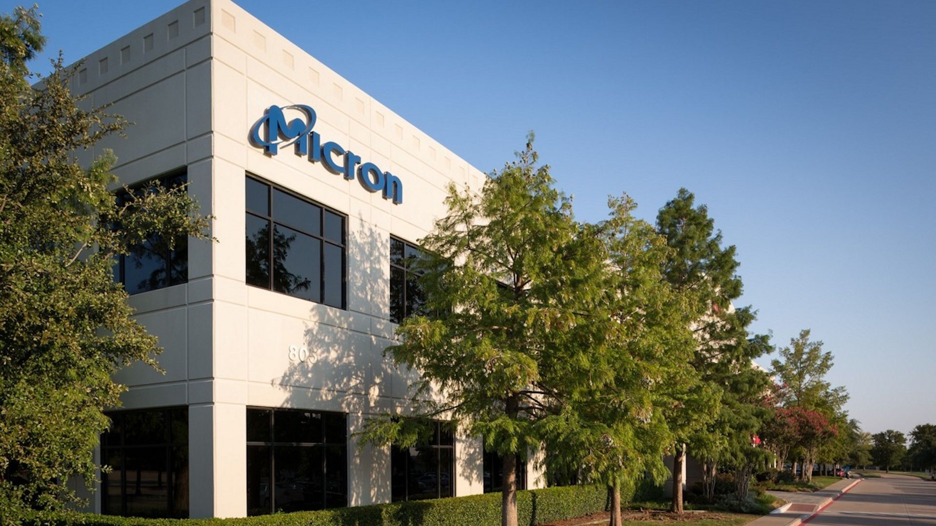 Micron Virginia tesisinde ABD’nin ilk 1α DRAM üretimi başladı