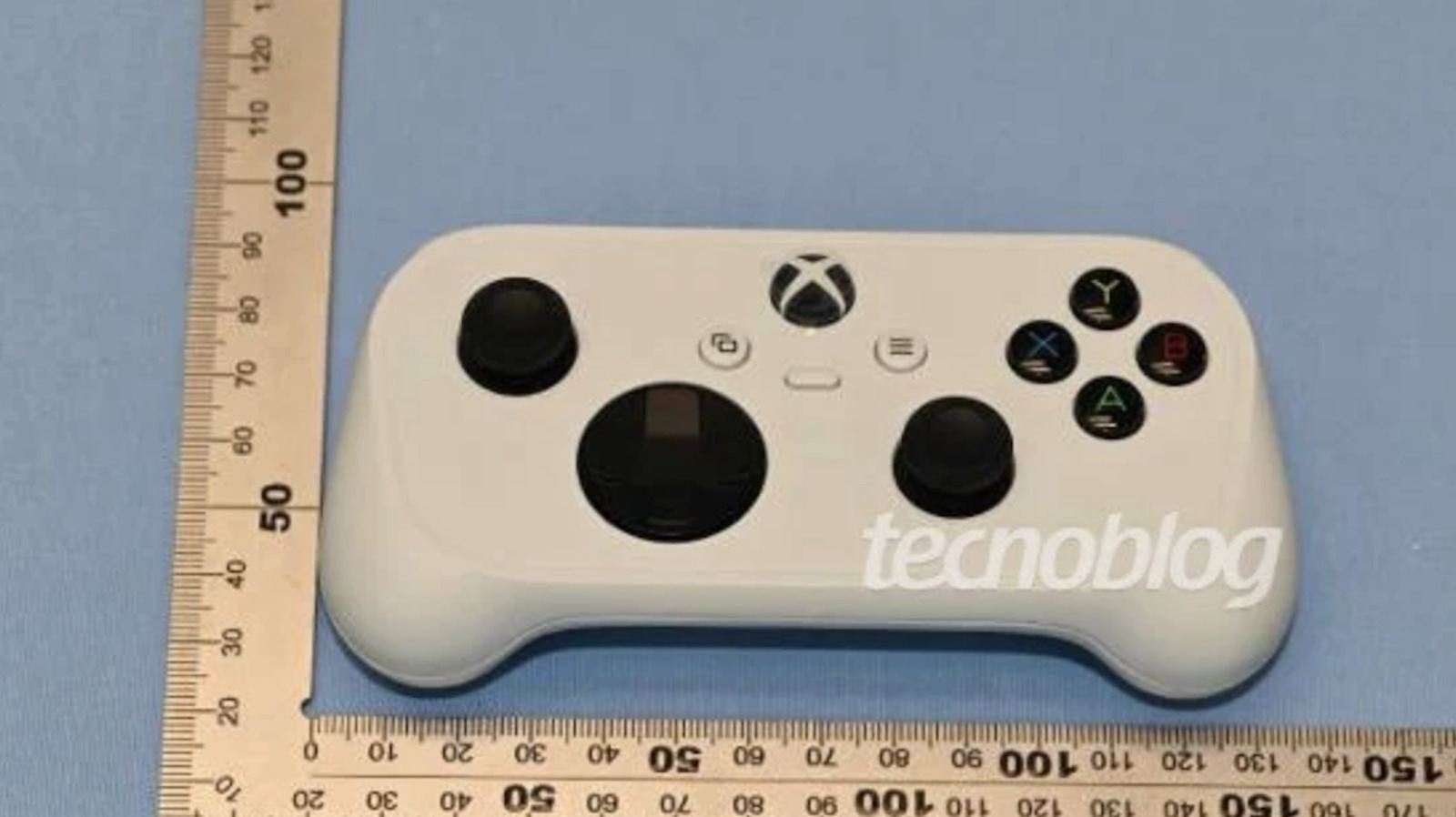 Microsoft’un yeni Xbox Cloud Gaming kumandası sızıntıyla ortaya çıktı