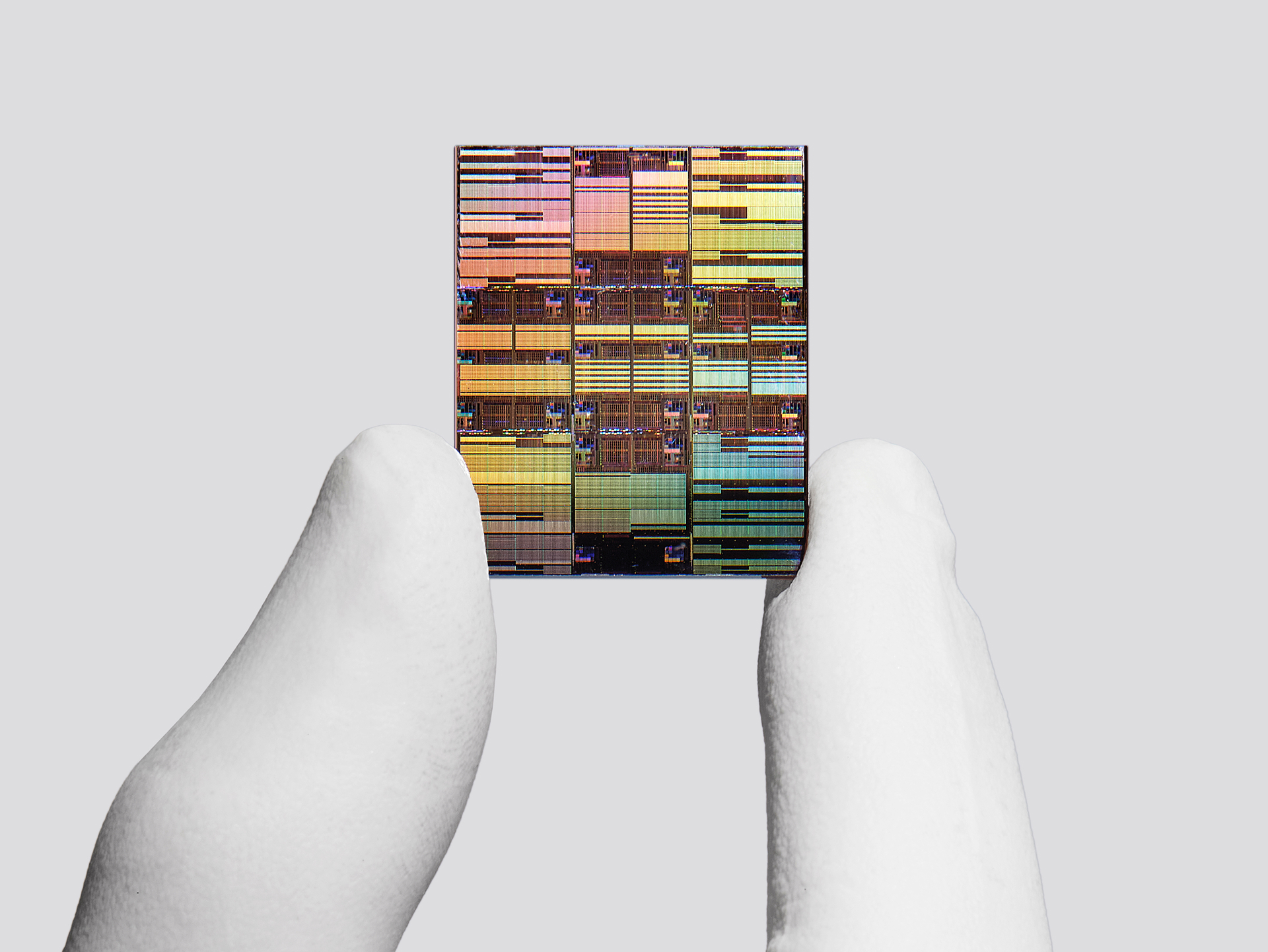 IBM 0.7 nanometrelik çiple yeni nanostack mimarisini tanıttı