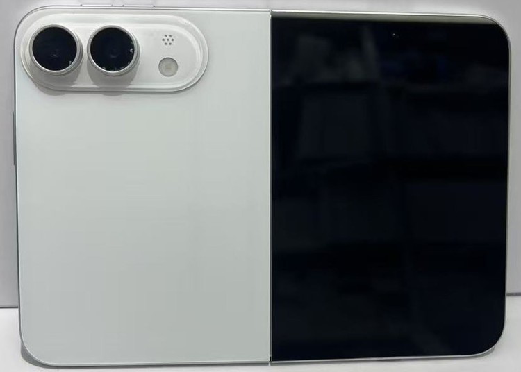 Phone Fold sızıntısı