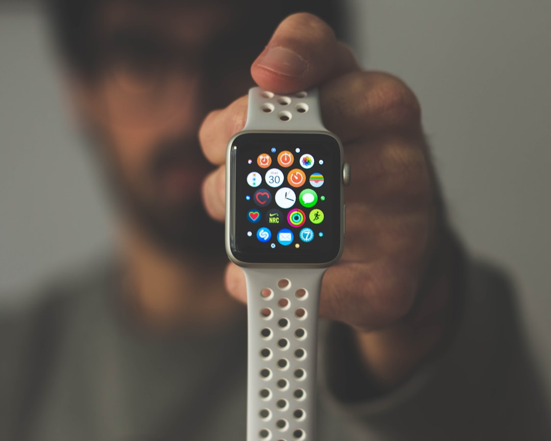 Apple’ın akıllı gözlüğü 2027’ye kaldı
