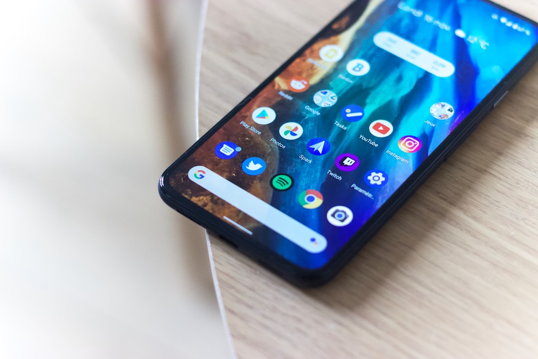 Google Play kataloğu üçüncü taraf mağazalara geliyor